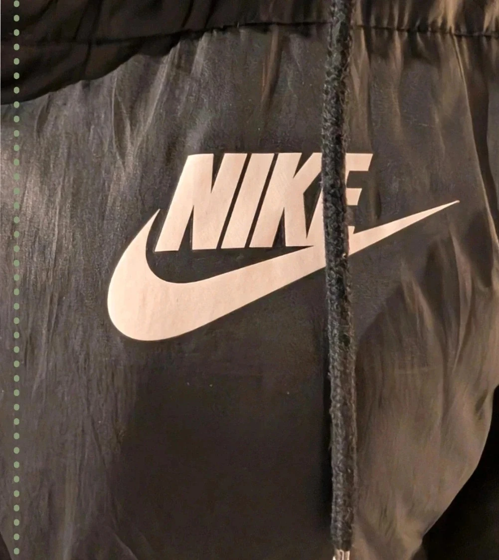 Magnífica chaqueta acolchada negra Nike Therma-FIT - Capucha - Talla XS – photo 2